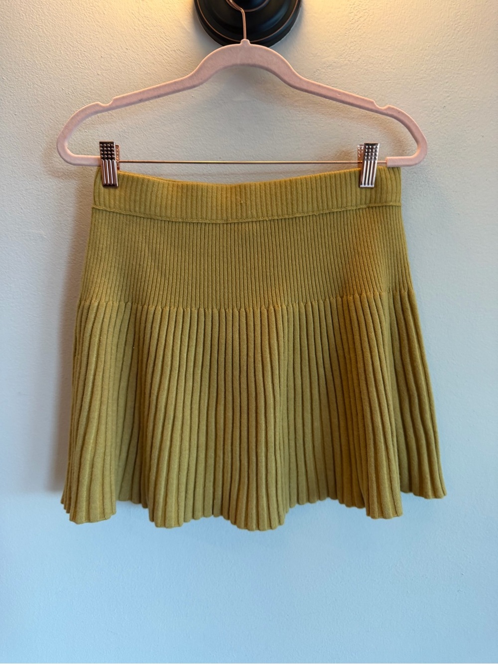 Aerie‎ Mustard Yellow Ribbed Knit Pleated Mini Skirt Skater Style Size Small